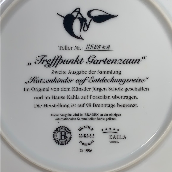 “At the Garden Fence” Cat Collector Plate - Picture 5 of 8